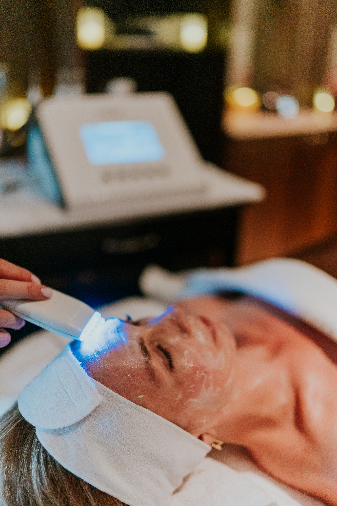 Elemis Expert™ Tech | Smooth+ Polish Facial | 25 Minutes