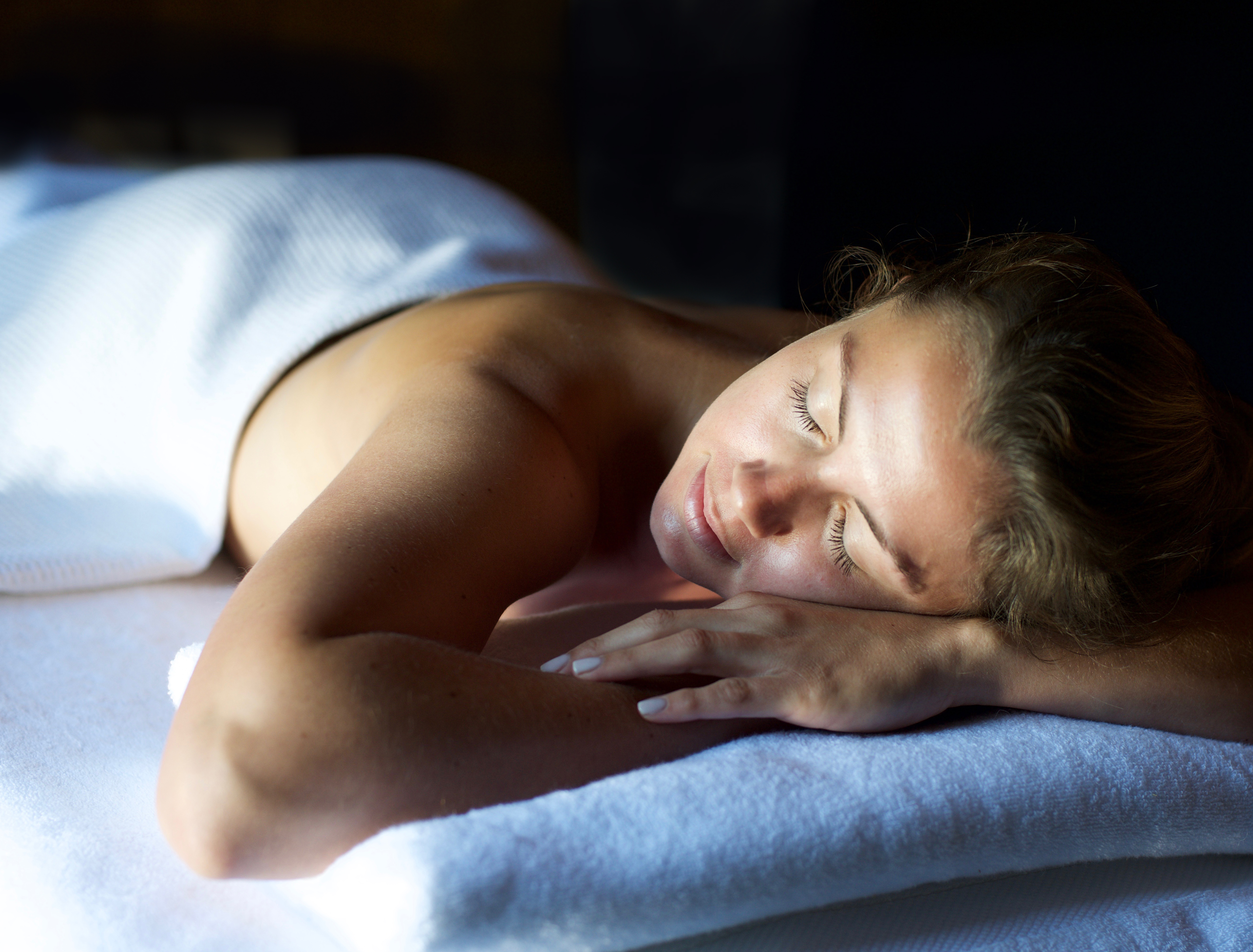 TEMPLESPA | Drift Away: Relaxing Aromatherapy Massage | 60 Minutes