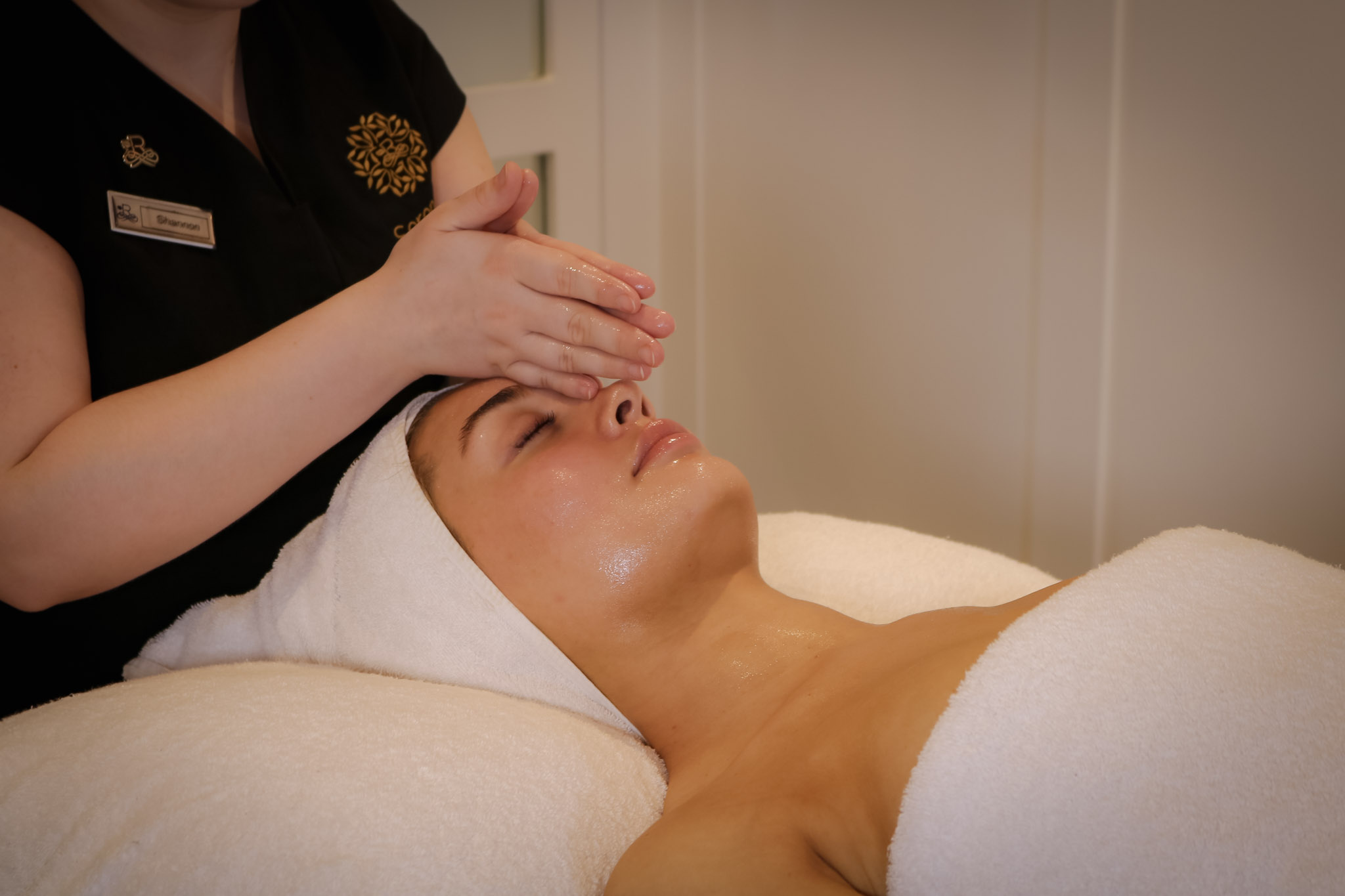 Pro-Glow Smooth Facial | 55 Minutes
