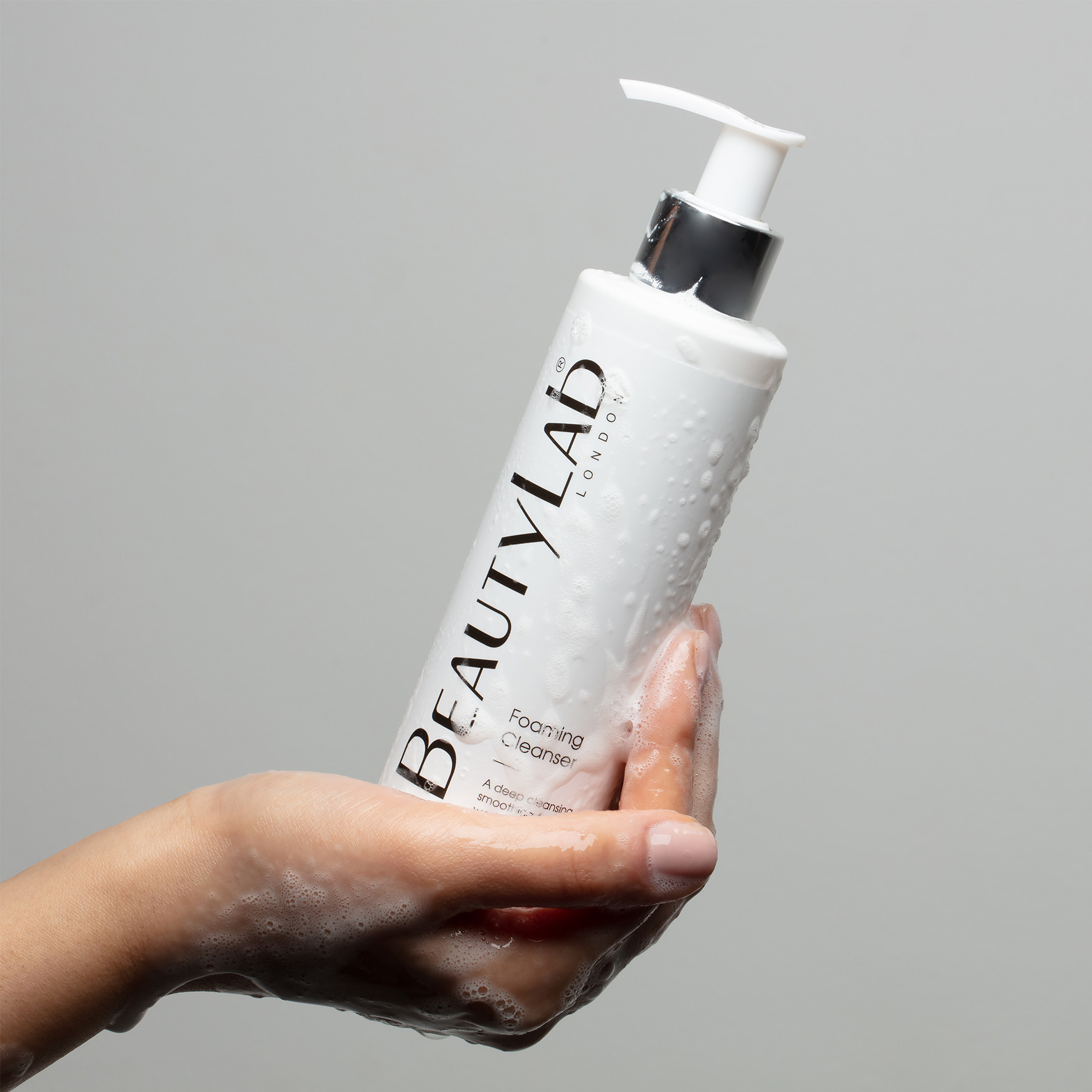 Essentials Range - Foaming cleanser