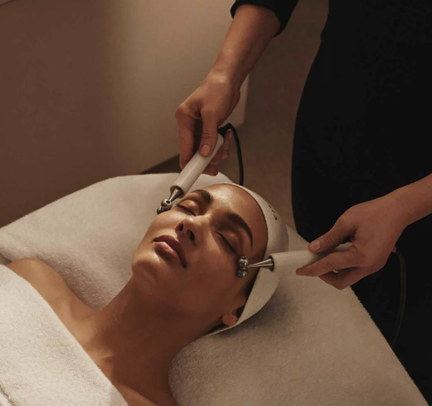 Elemis Expert Tech Nut Free Facial
