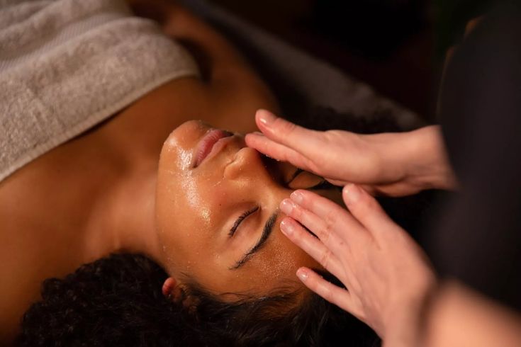 Elemis Expert™ | Touch Nourish Facial