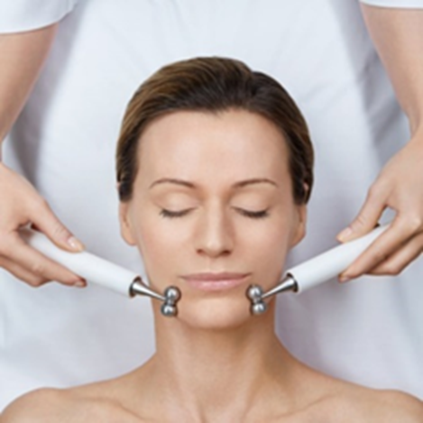 Elemis Expert™ Touch Nourish Facial