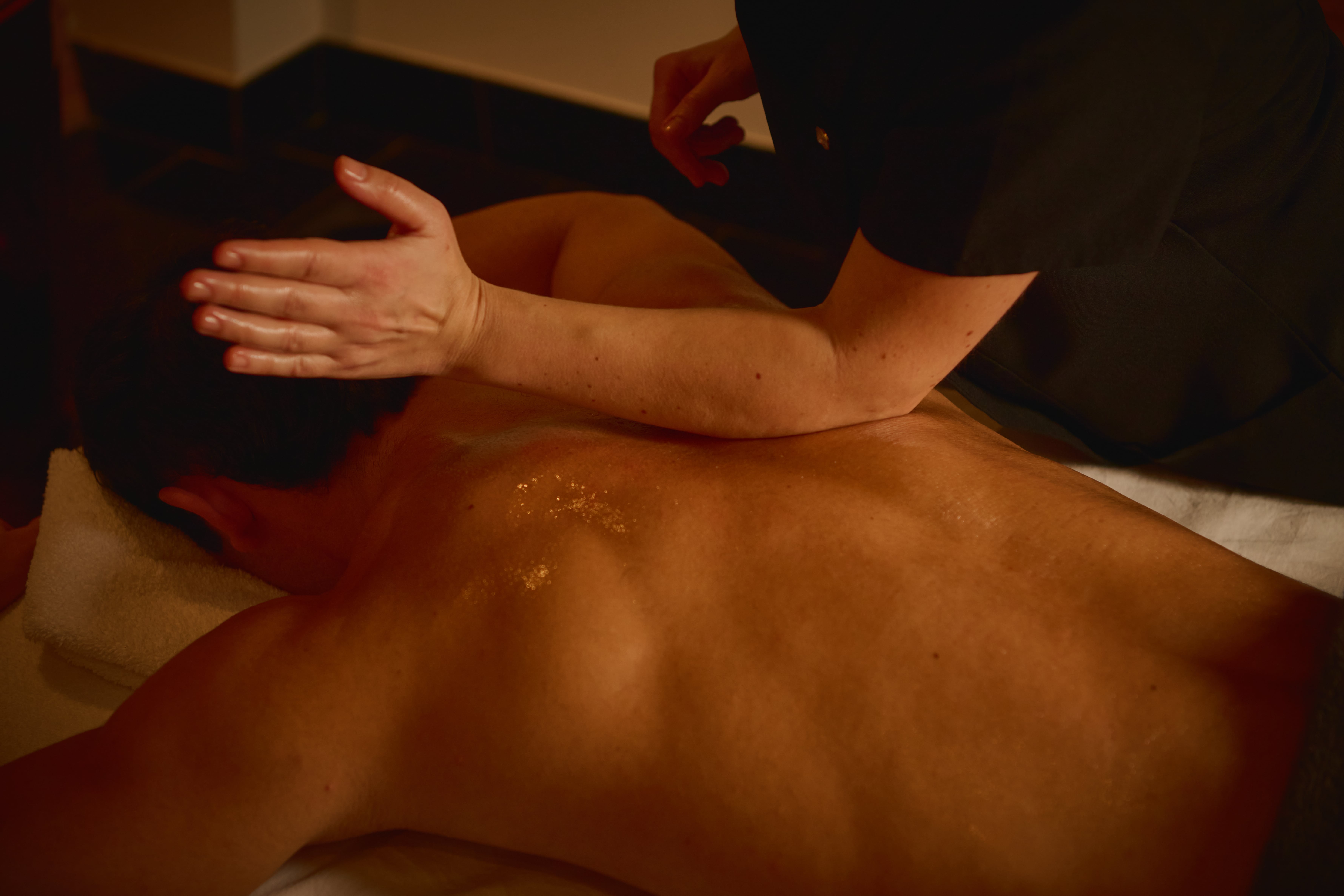 Top-to-toe Thai Heaven