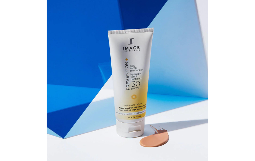 PREVENTION+ daily tinted moisturiser SPF 30 | 91g