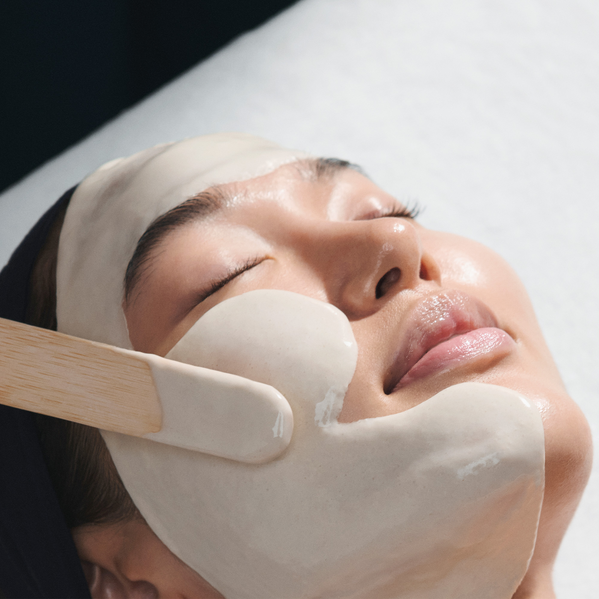 ELEMIS EXPERT Touch Reveal Facial