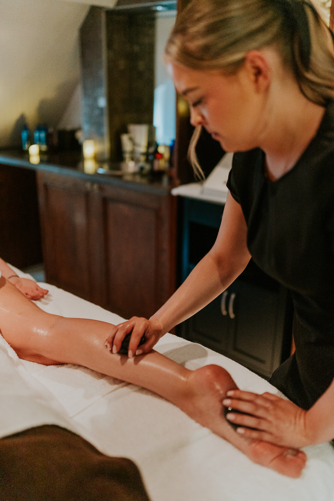 ELEMIS EXPERT™ | Transformative Hot Stone Body Massage | 80 Minutes