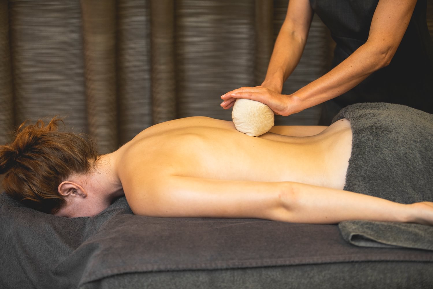 Gaia Poultice Massage 90 Mins