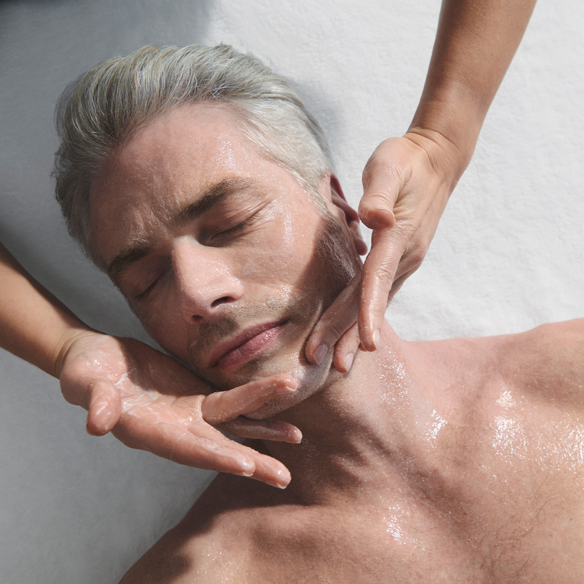 Elemis Expert Touch Nourish Facial