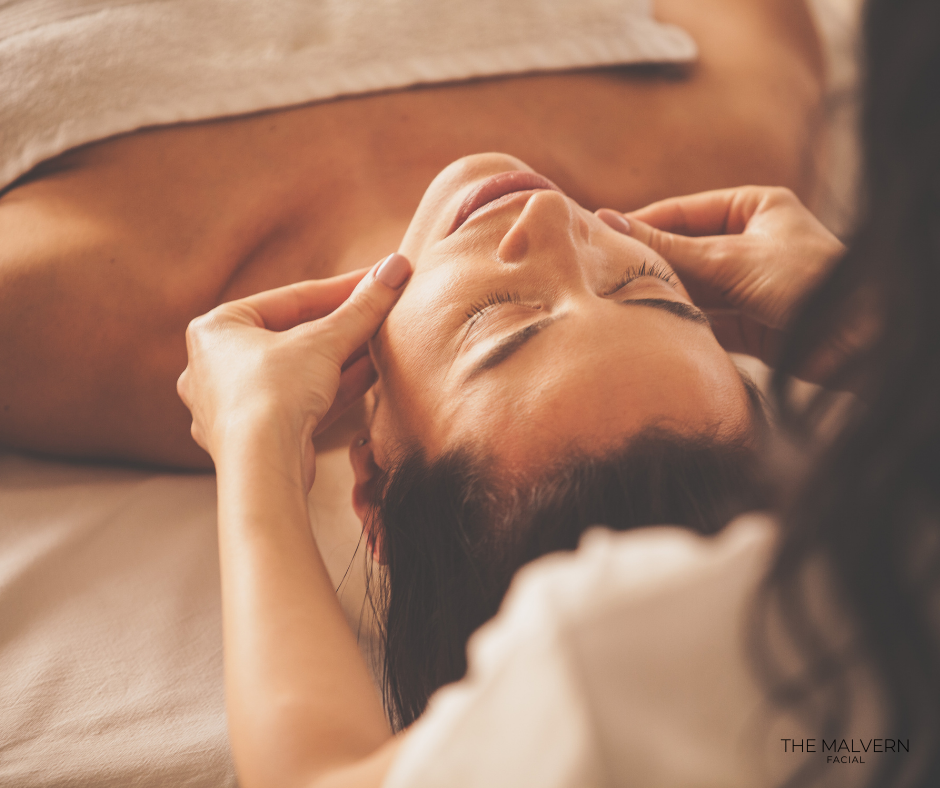 ELEMIS Expert Touch Rose Facial