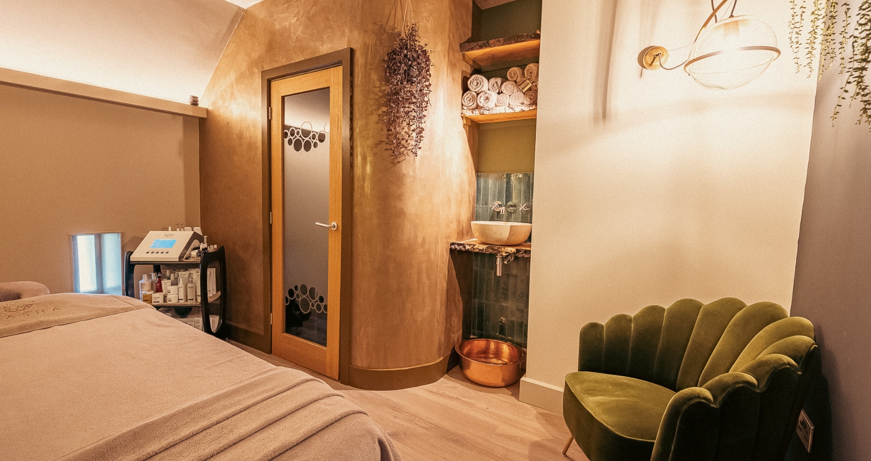 Elemis Intensely Cleansing Frangipani Monoi Salt Glow with Mini Facial