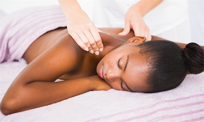 Deluxe Back, Neck & Shoulder Massage | 45 minutes