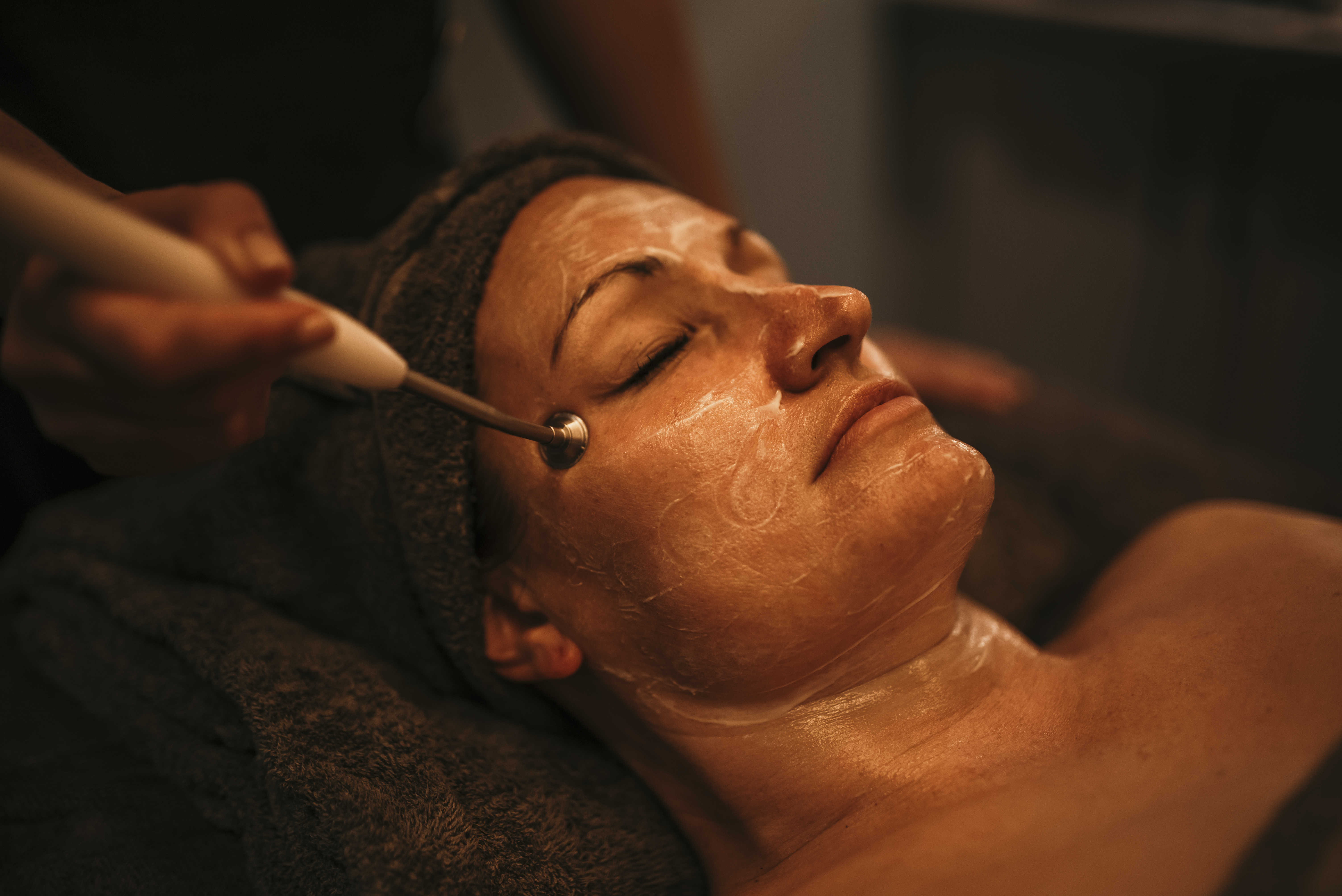 ELEMIS Expert Tech Facial | 55 Minutes