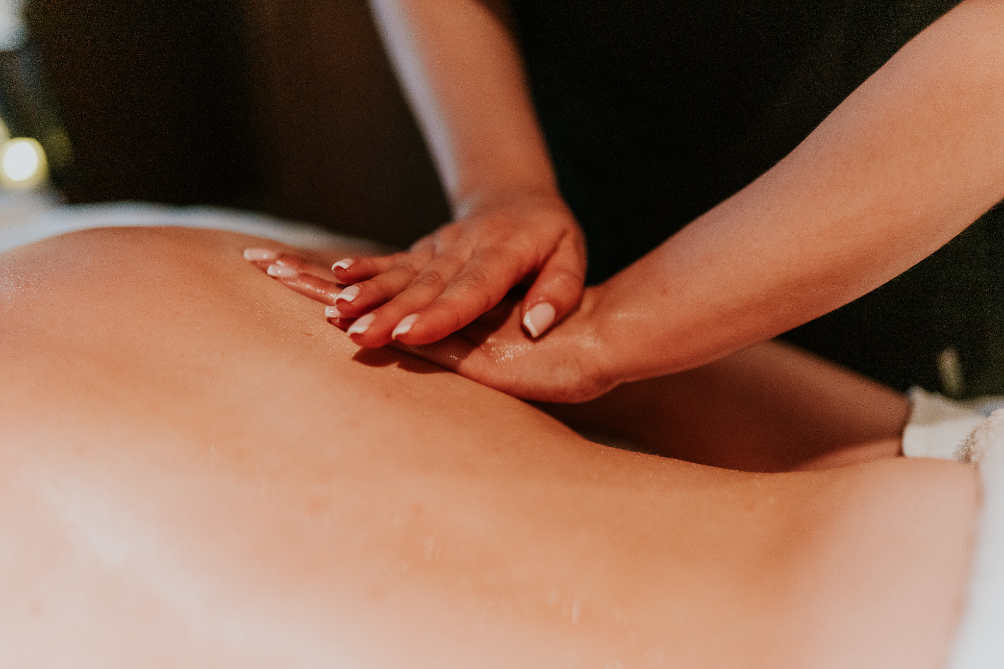 ELEMIS EXPERT™ | Deep Tissue Tension Ease Body Massage | 50 Minutes