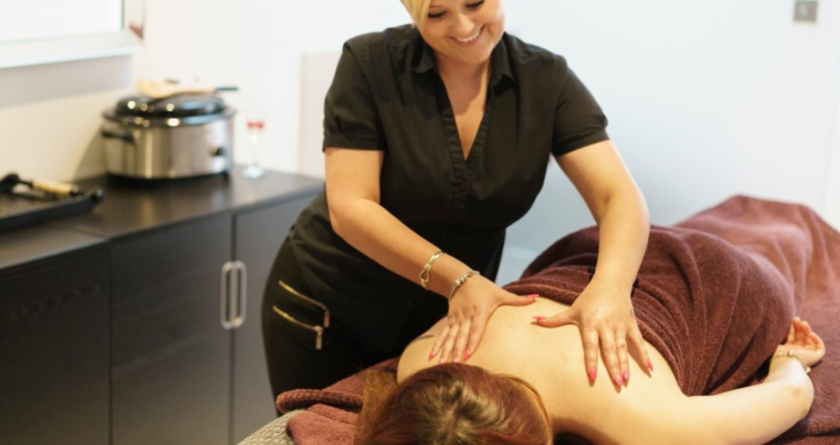 ESPA Back Face & Scalp | 90 Minutes 