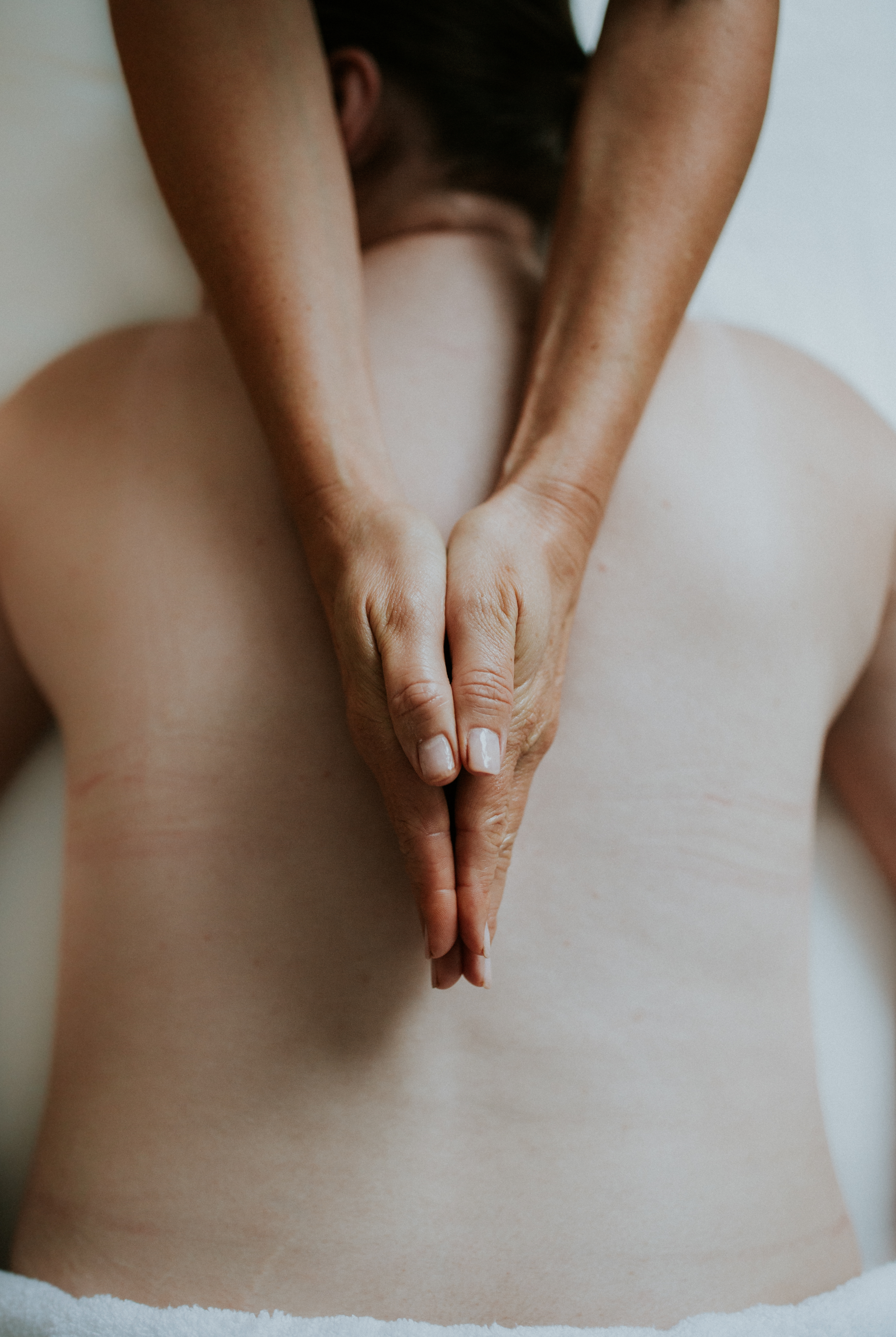 60 Minute Warming Muscle Massage