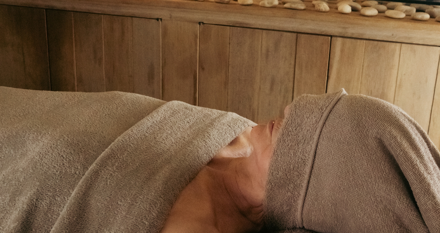  Ayurvedic Foot Massage (Padabhyanga)