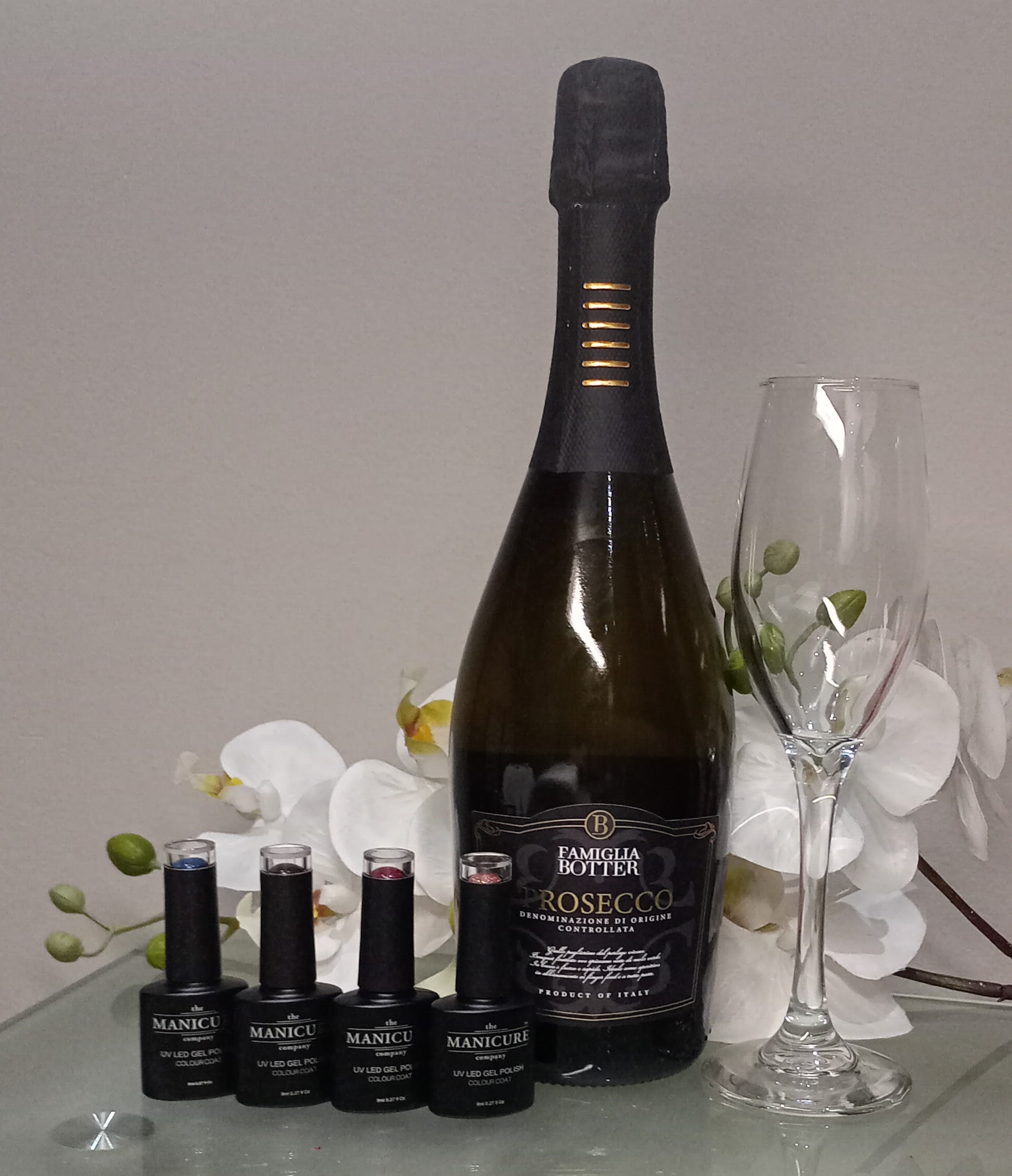 Prosecco Nail Bar | Friday Only