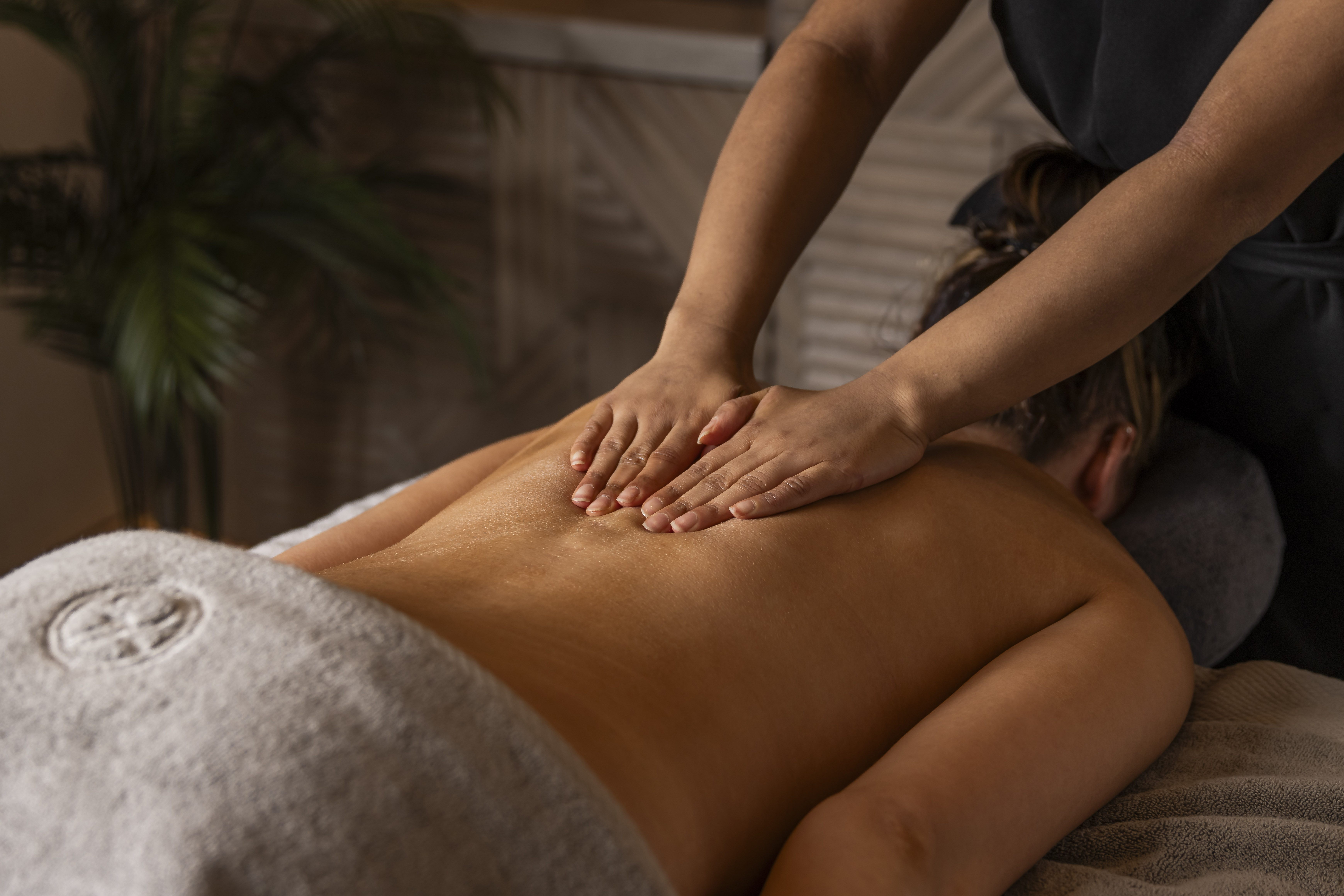 ESPA Back, Neck & Shoulder Massage | 30 Minutes