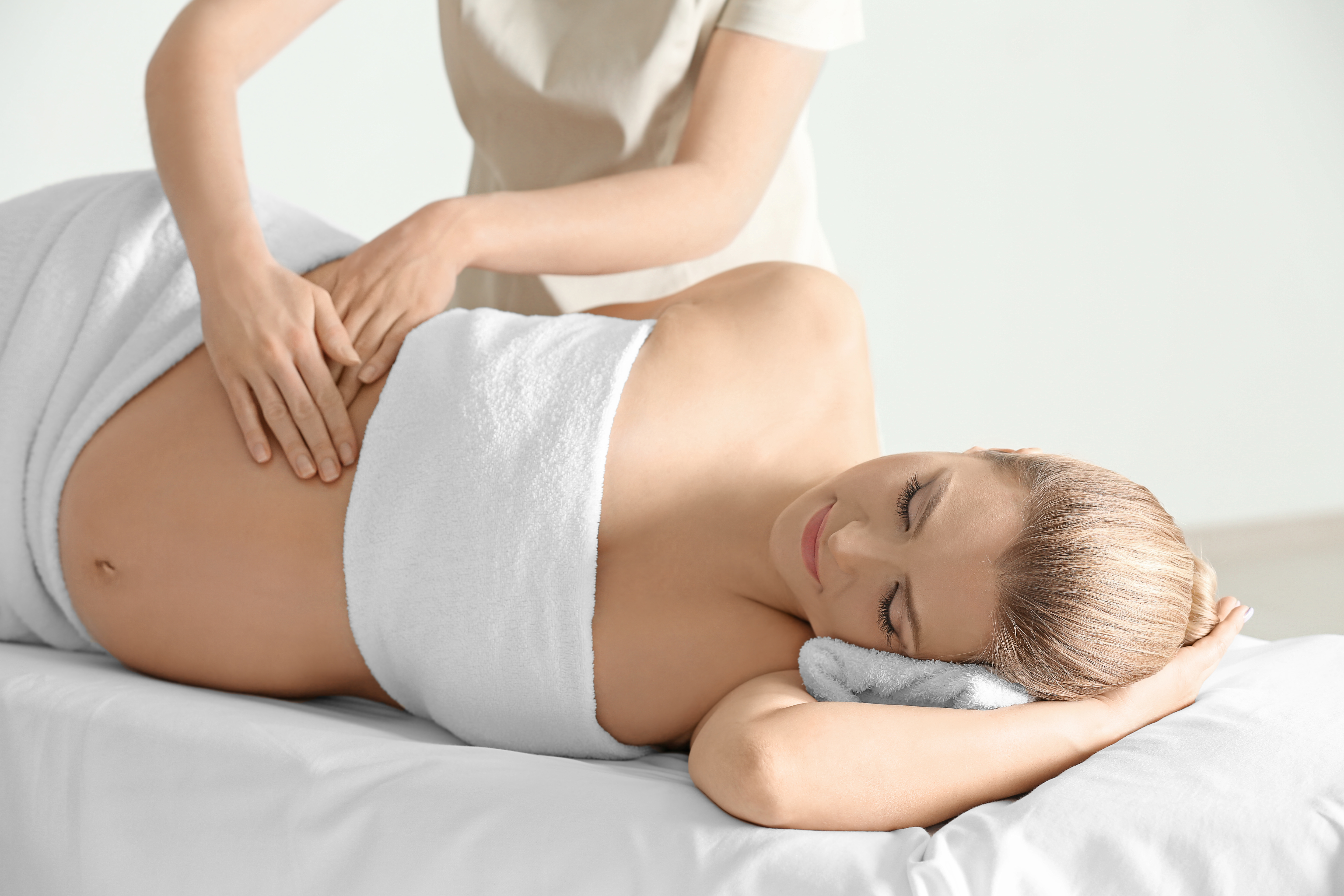 Pregnancy Massage | Includes 2 hours Complimentary Spa Access | 45 Minutes