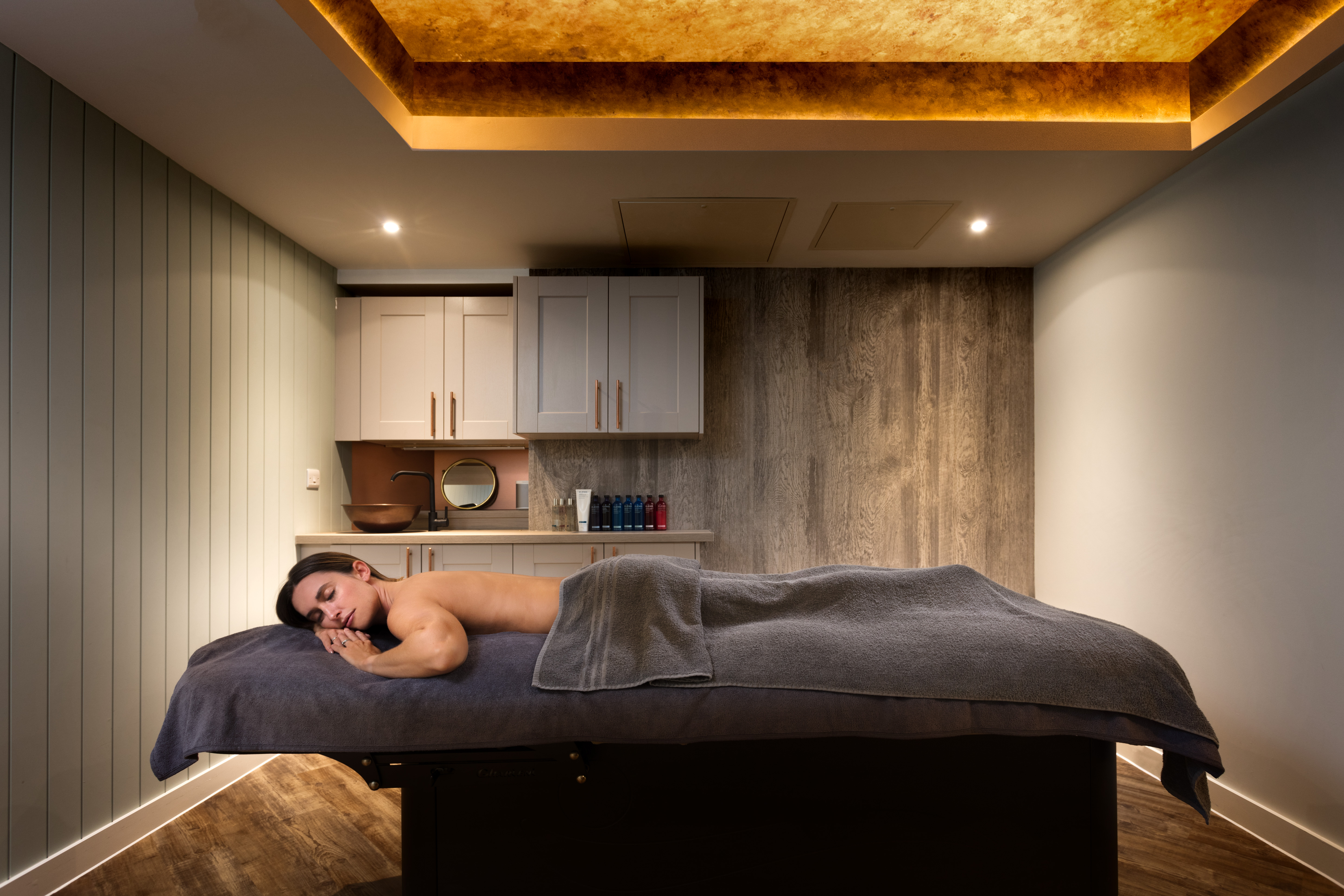 ELEMIS Expert Peaceful Pregnancy Massage 60 Minutes