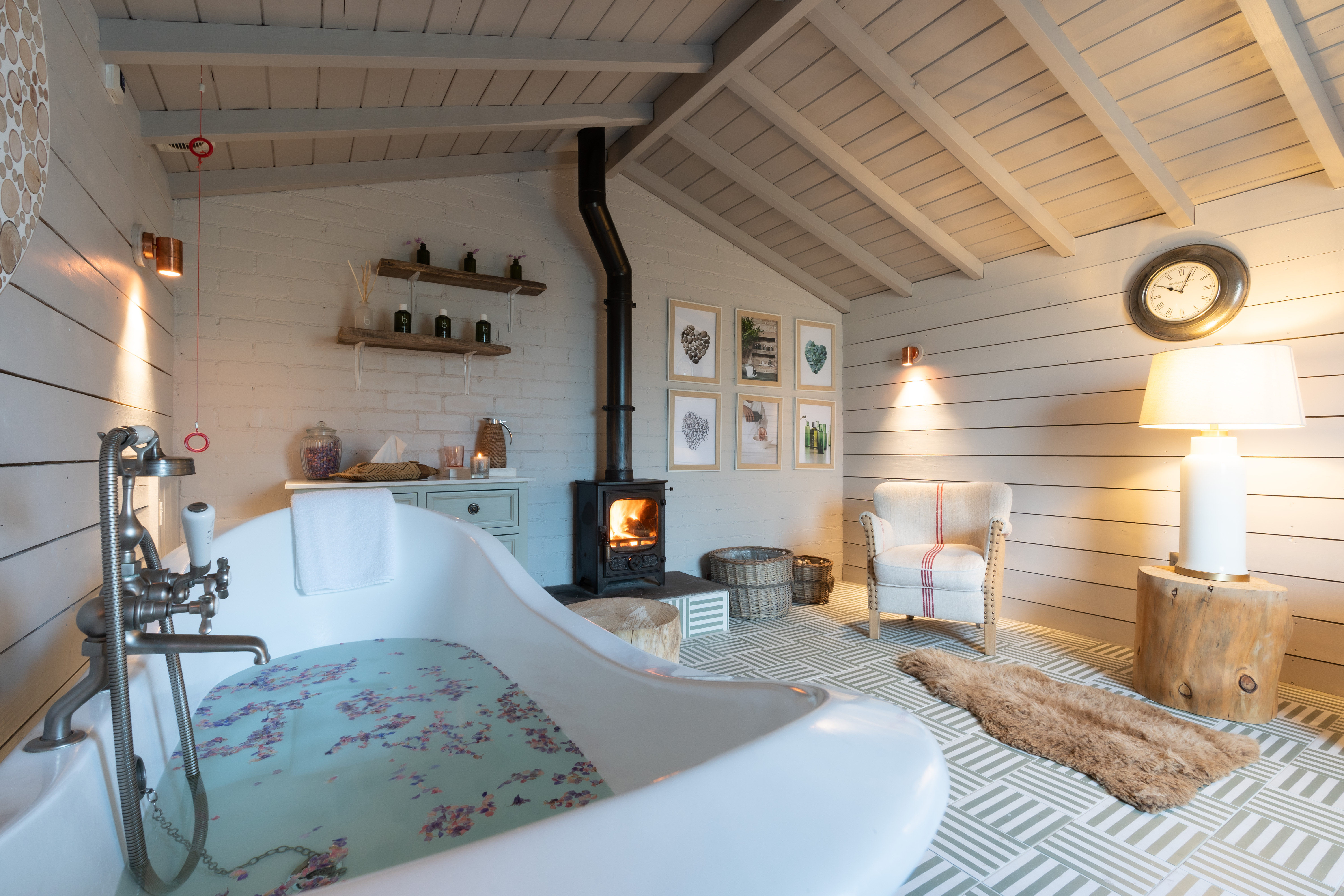 B Silent Package | Saturday - Sunday