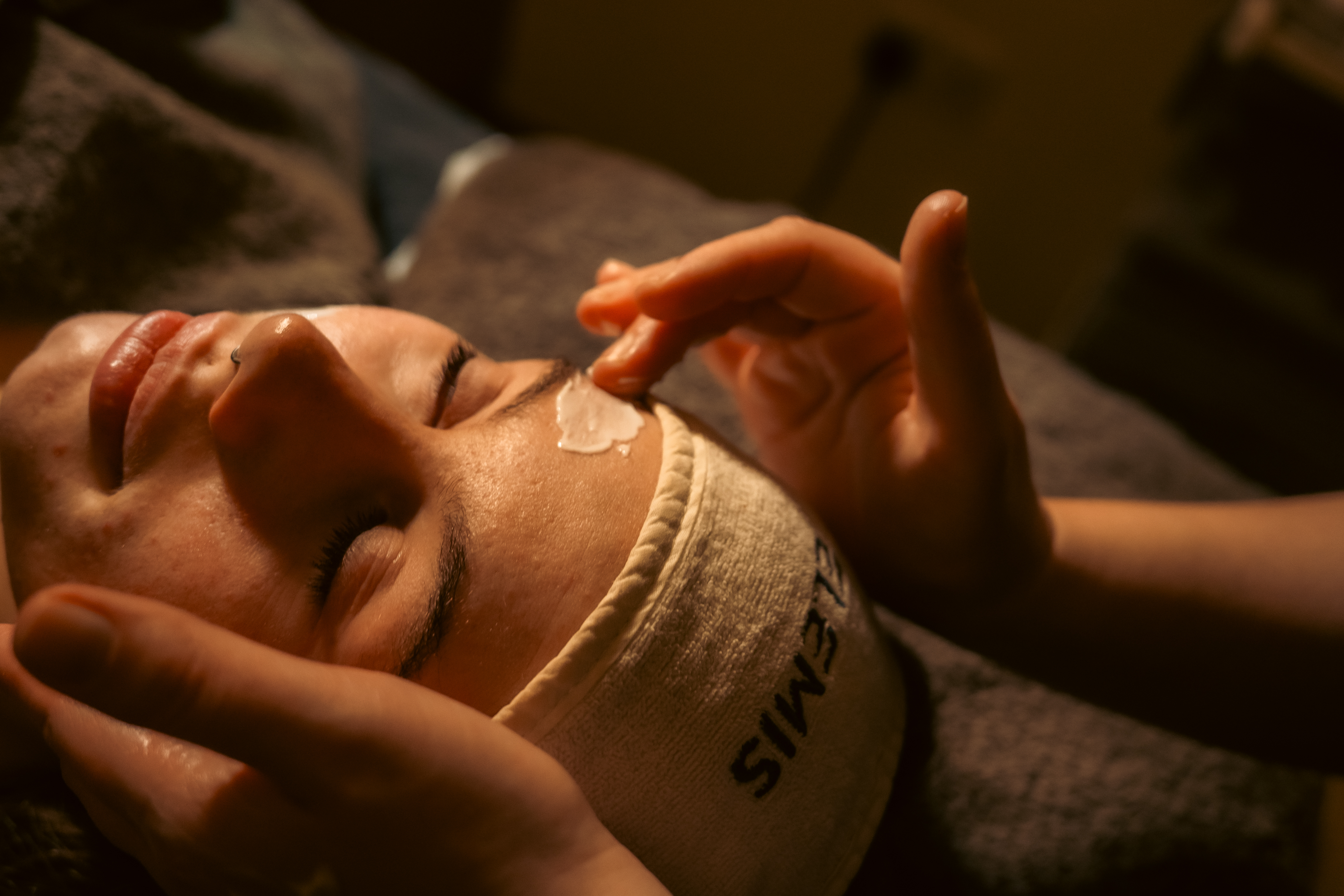Elemis Expert™ Touch Reveal Facial | 75 Minutes