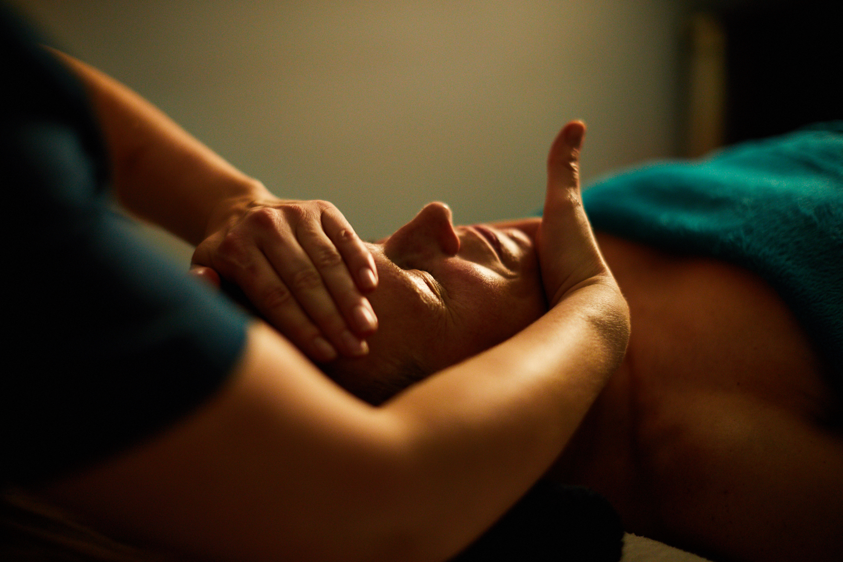 La Sultane De Saba Facial (60 Minutes) - Male Therapist