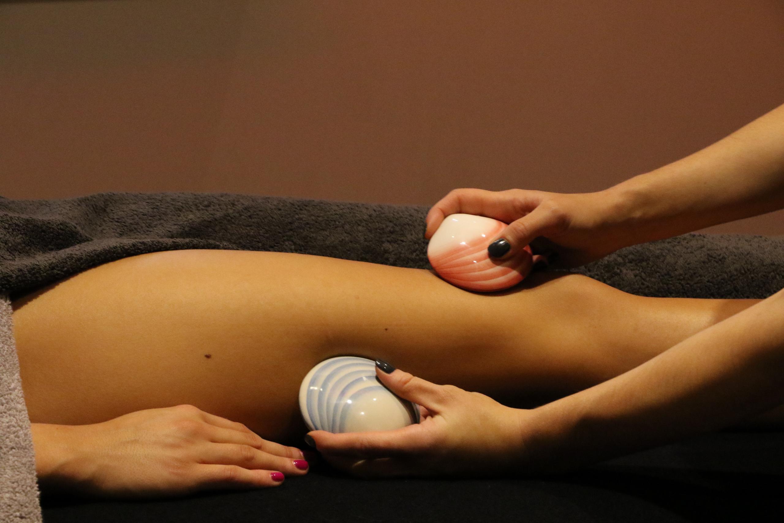 Lava Shell Relax Massage | Warming Back & Leg Massage