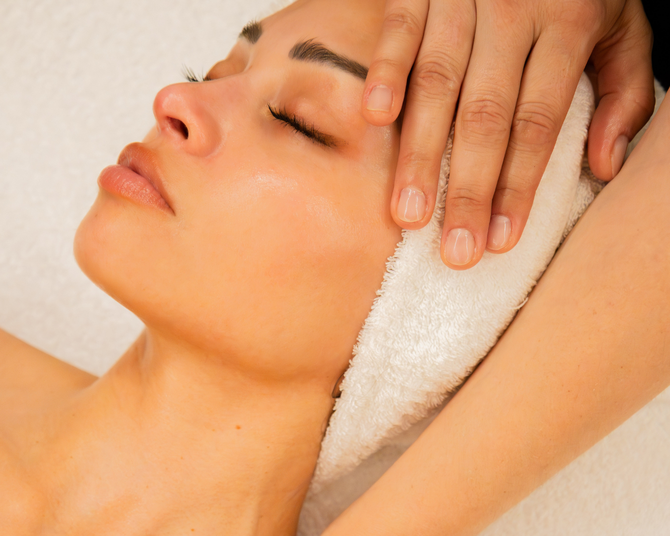 Proactive Radiance with Pure Vitamin C | 50 Minutes