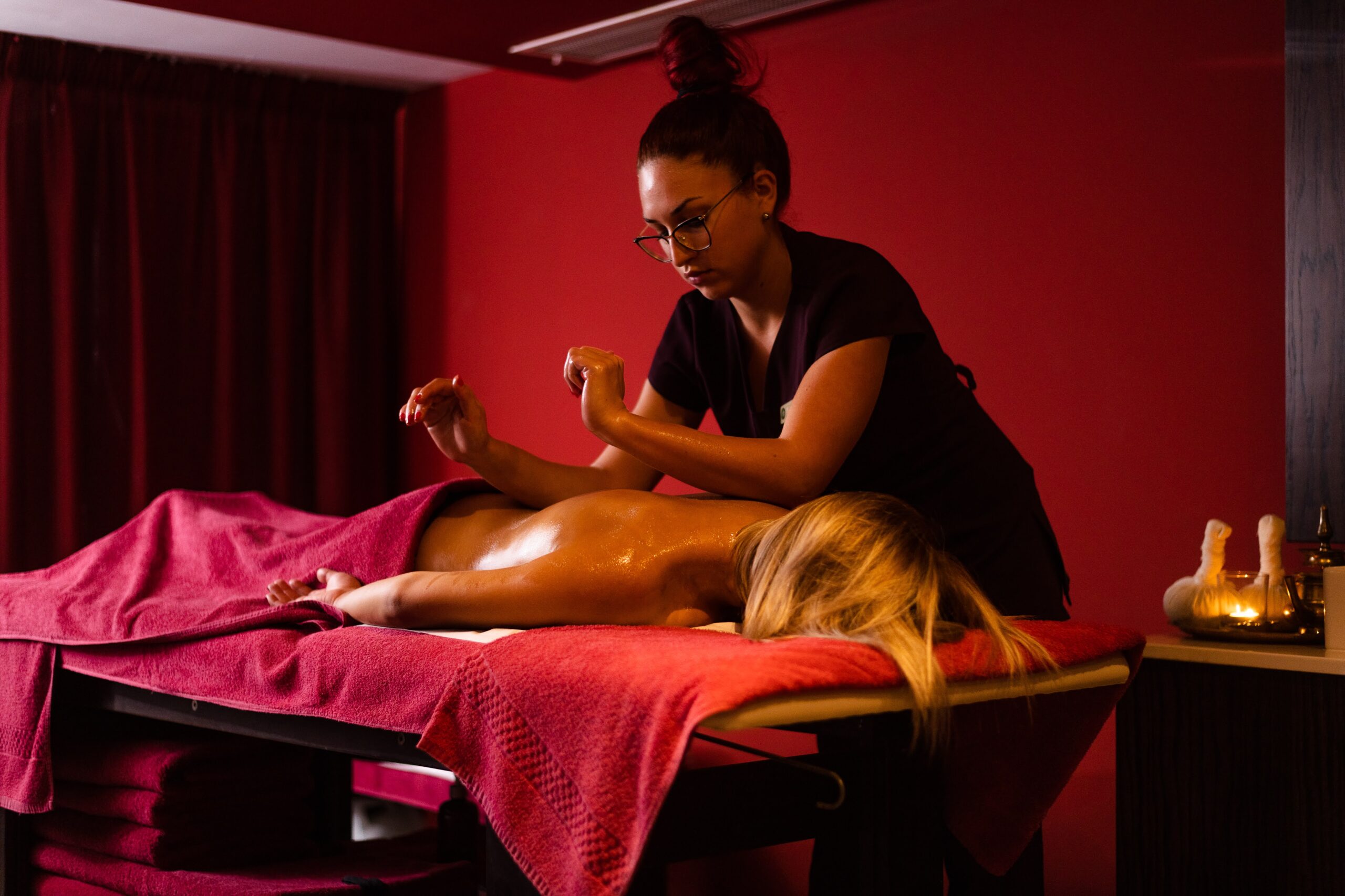 Deep Tissue Massage | 25 Minutes