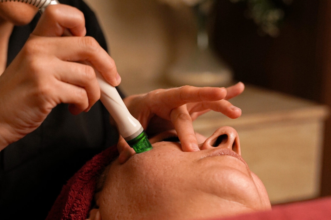 Aqua Spectrum 80Minutes (Cavitation-Ultrasound-RF-Cooling-Dermabrasion-Multifunctional)