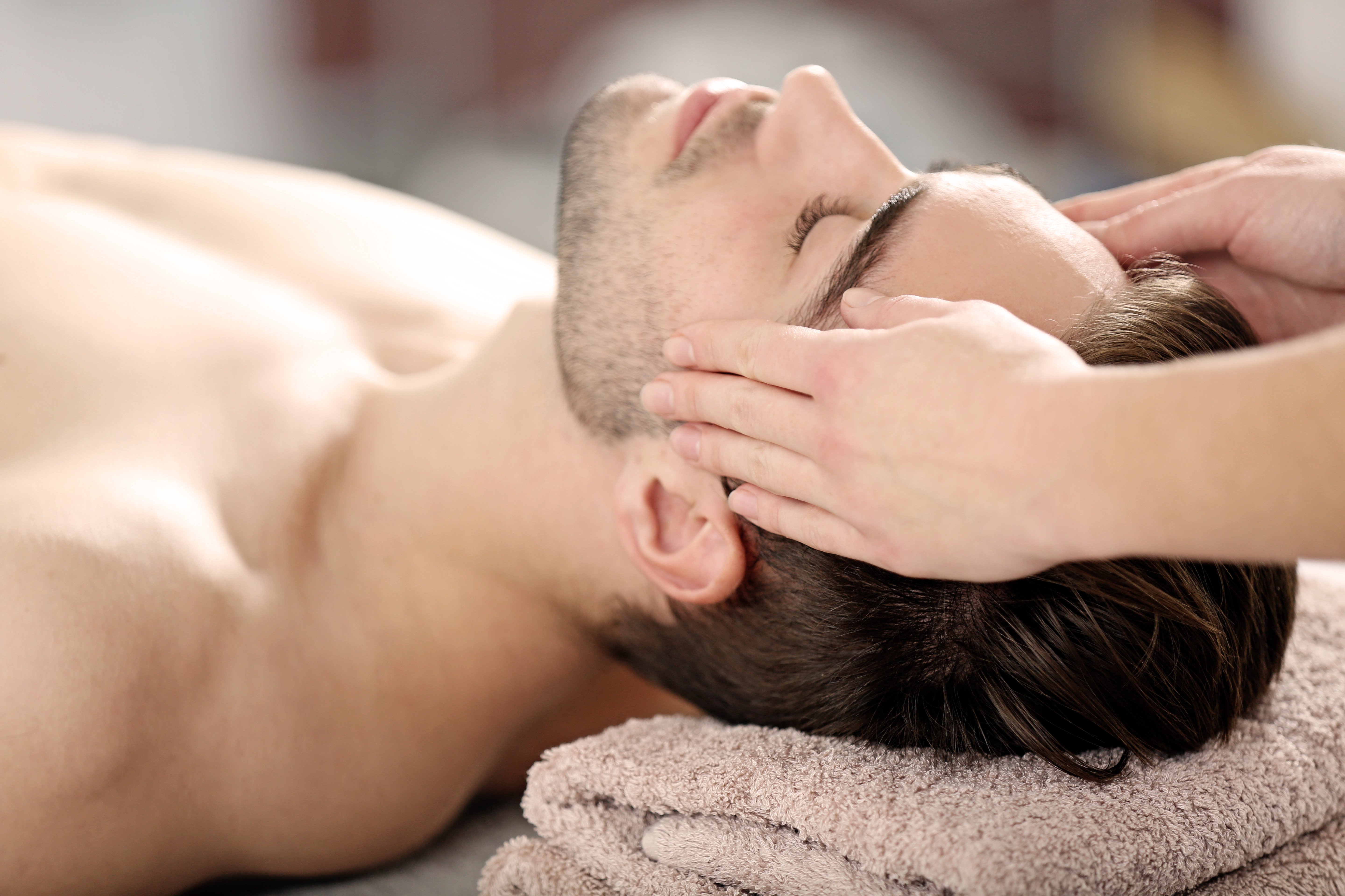 Elemis High Performance Skin Energiser Facial For Men | 60 Minutes