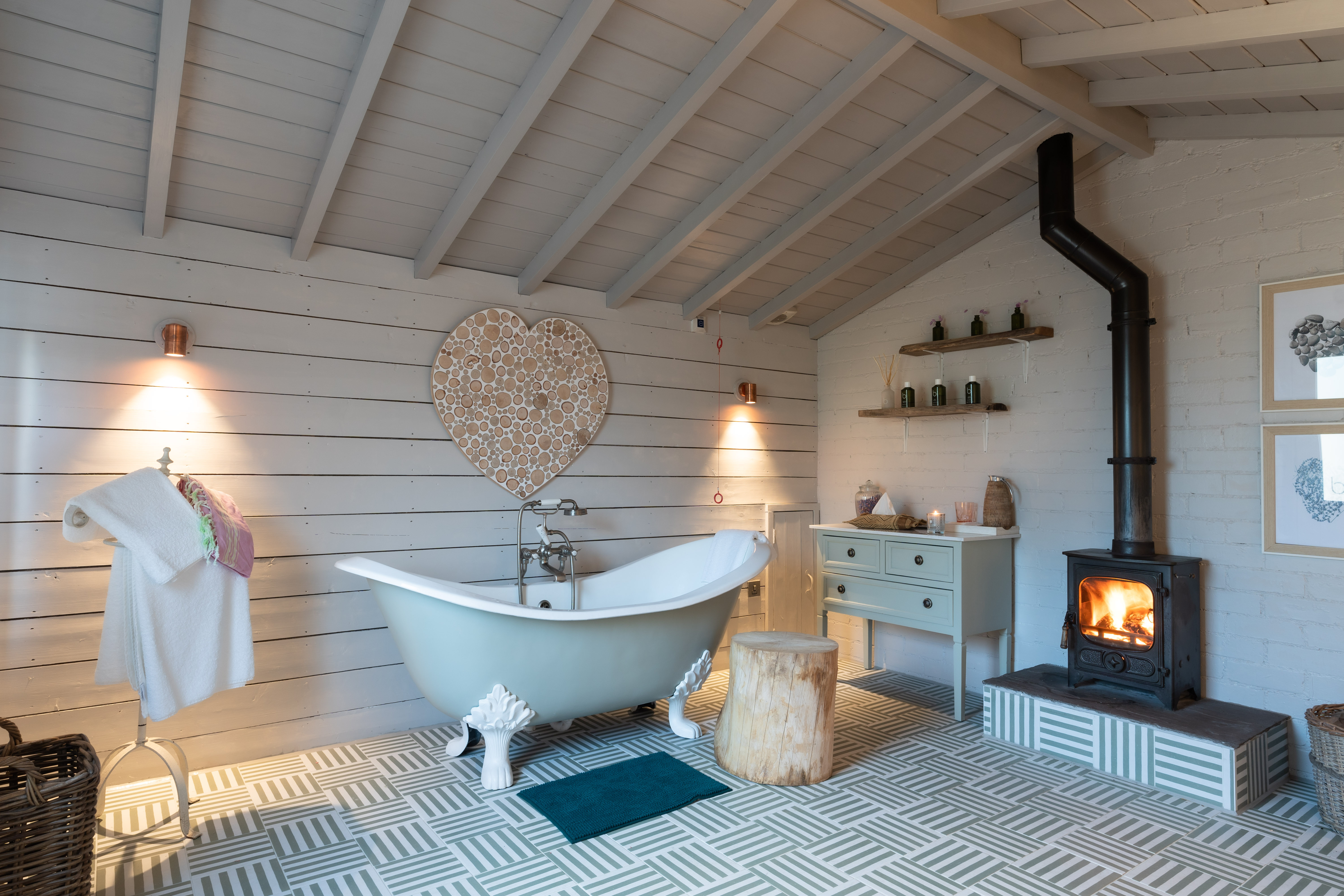 B Silent Package | Saturday - Sunday