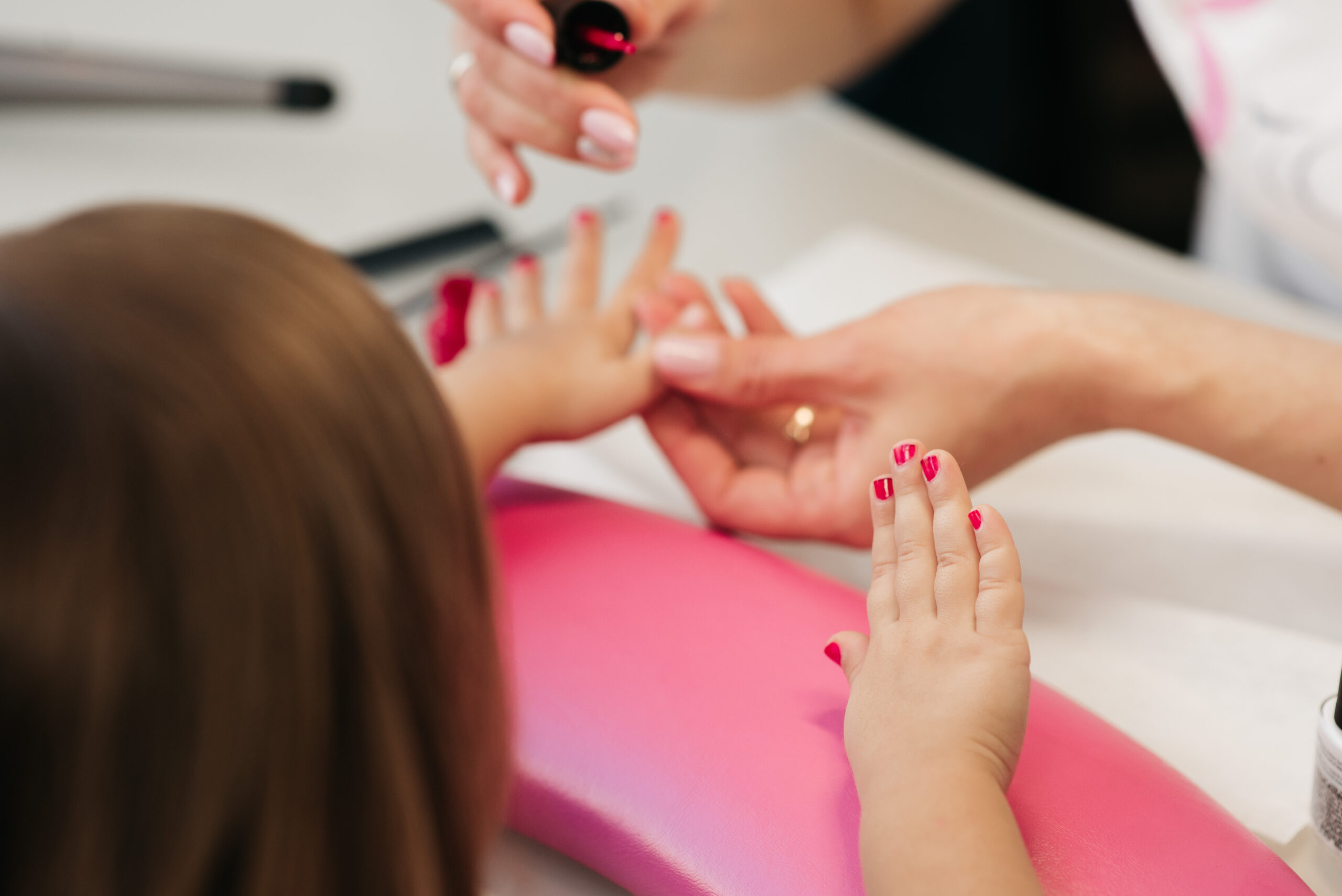 Quick Kids Mani & Pedicure 25Minutes