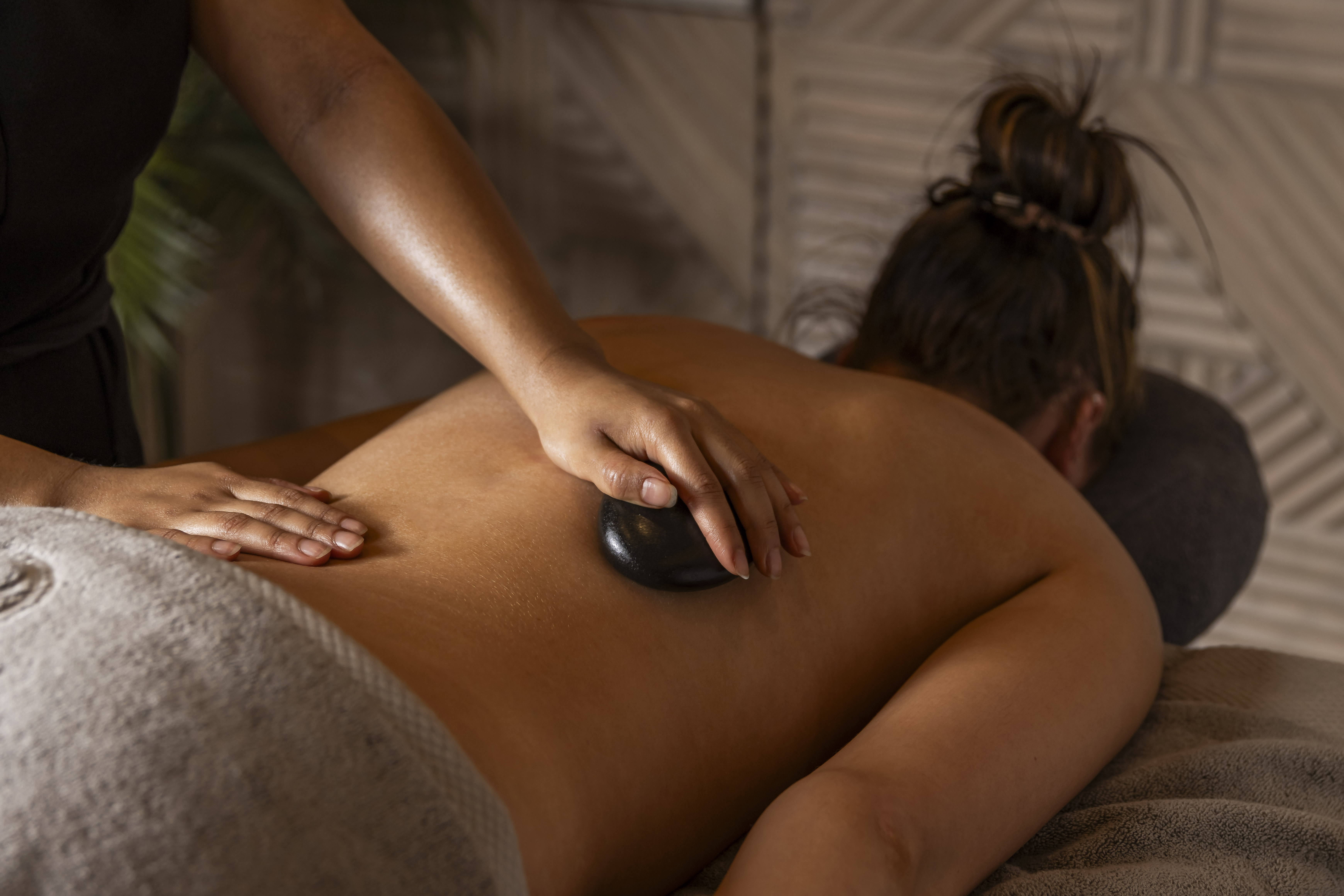 ESPA Hot Stone Massage | 60 Minutes