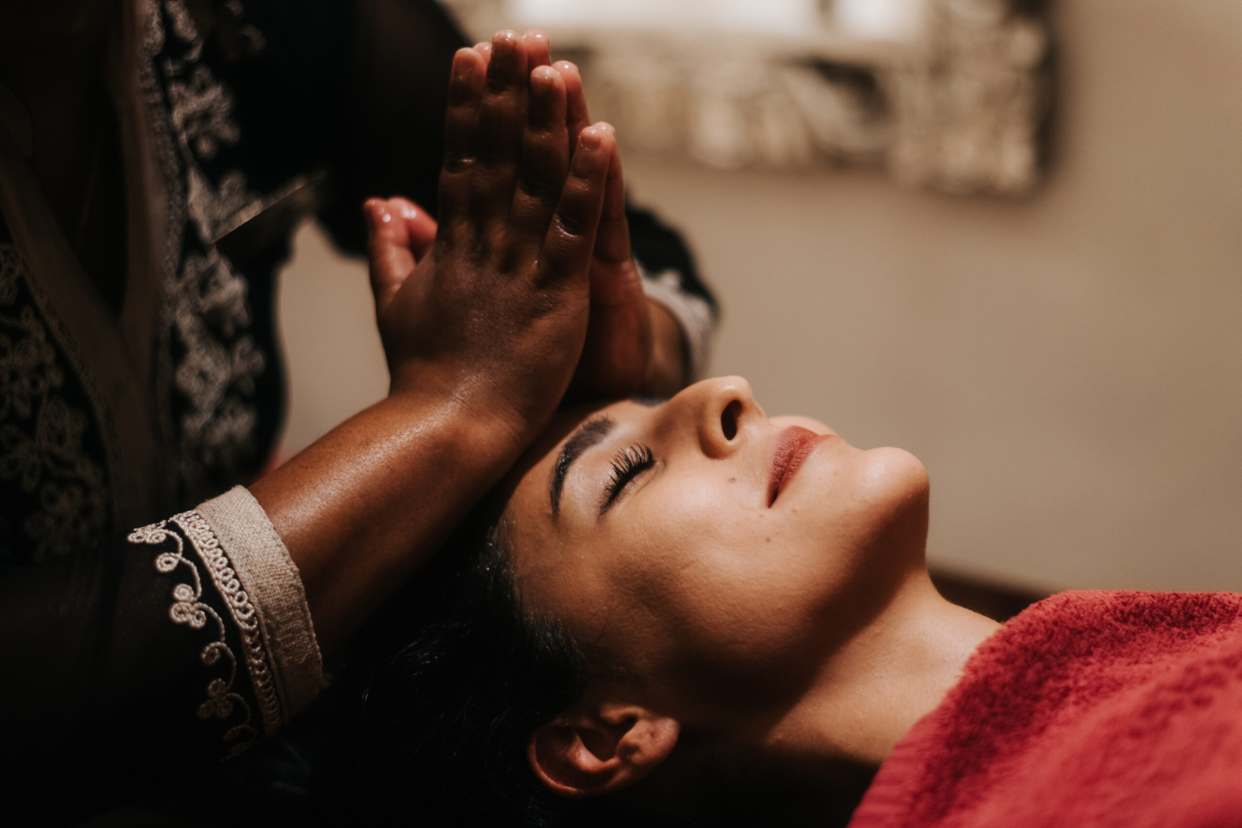 Ayurvedic Head Massage 25Minutes