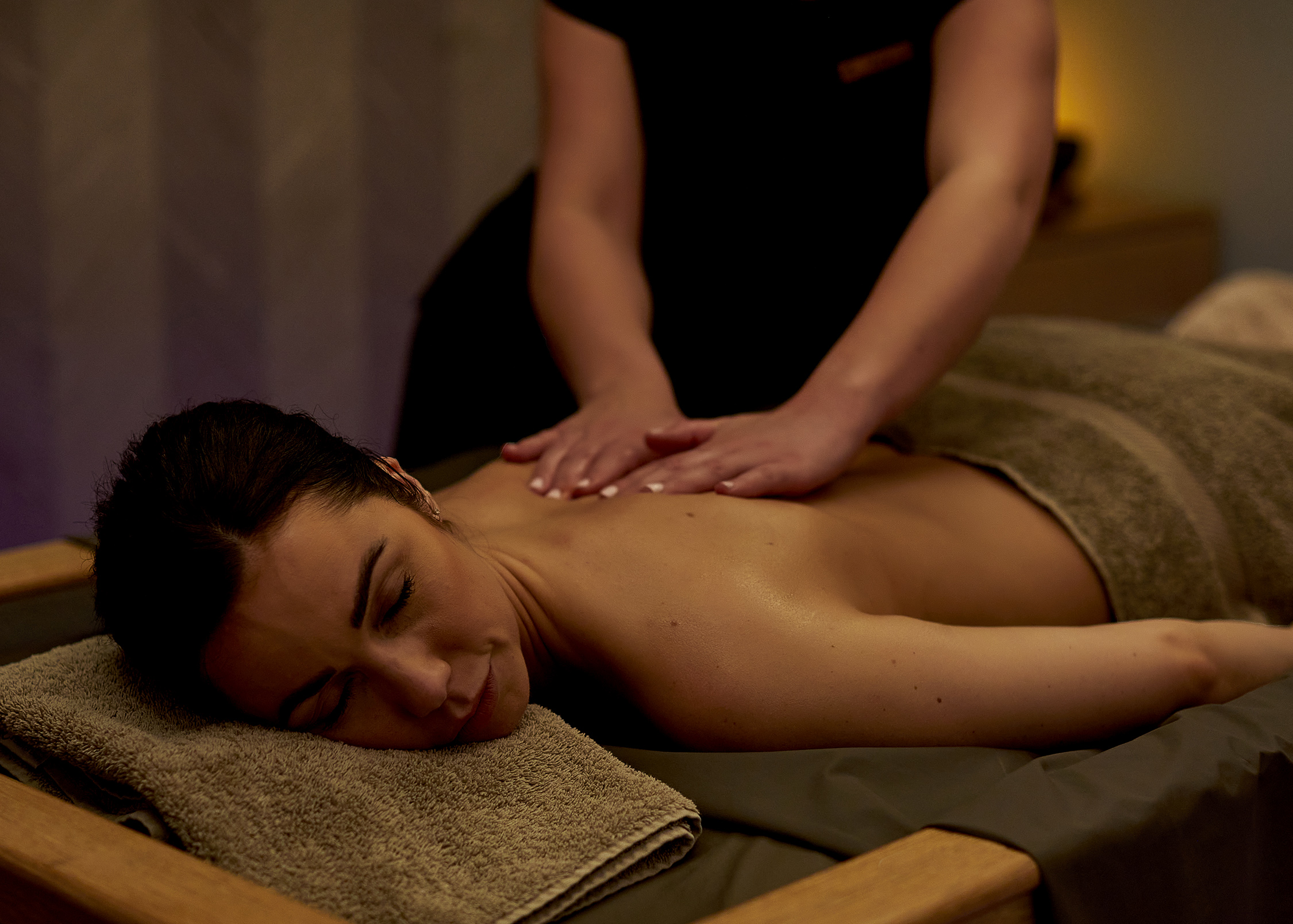 January Detox Elemis Full Body Scrub with Back Massage