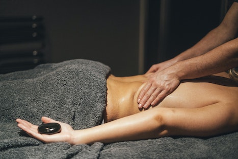 Hot Stone Massage | 30 Minutes 