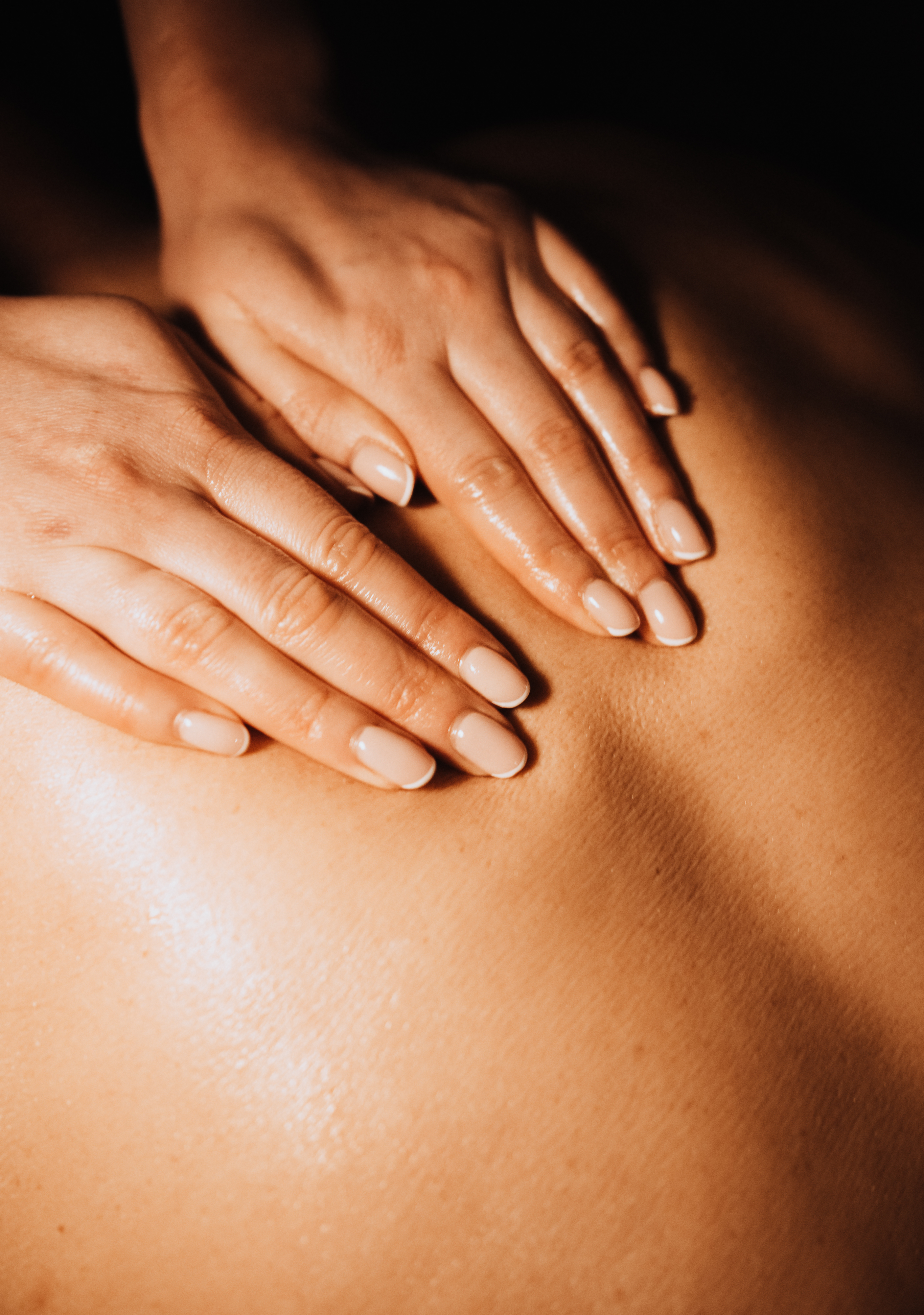 ishga - Deep Tissue Massage (60 minutes)