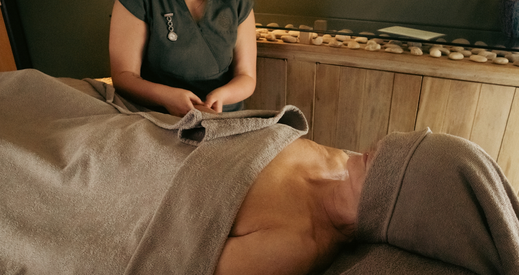  Ayurvedic Hand & Arm Massage (Hasta Abhyanga)